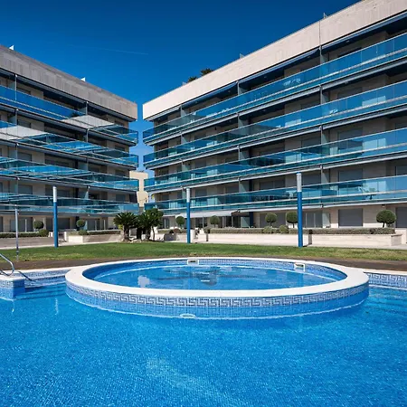 At062 Planta Baja En 1ra Linea Con Salida A La Piscina, Completamente Equipado